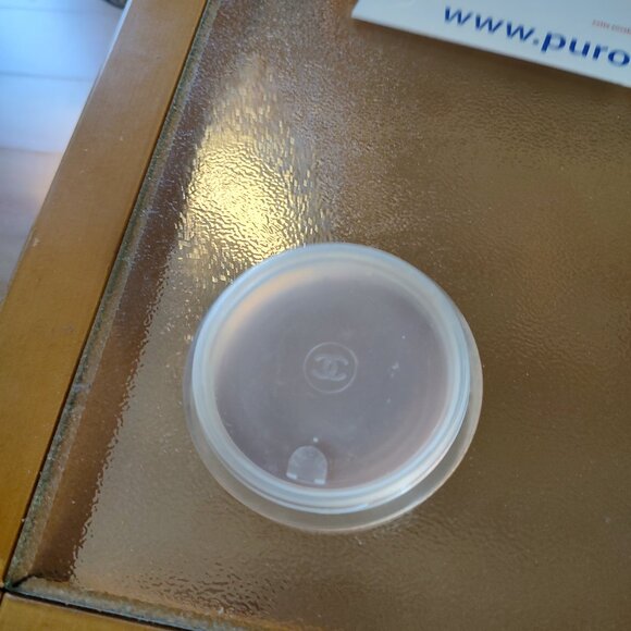 Chanel Bronzing Cream - Picture 4 of 7